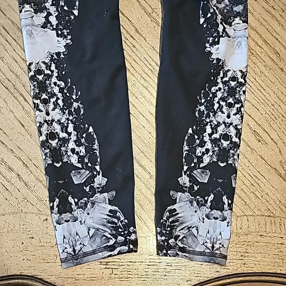 Black Alo gemstone leggings size S